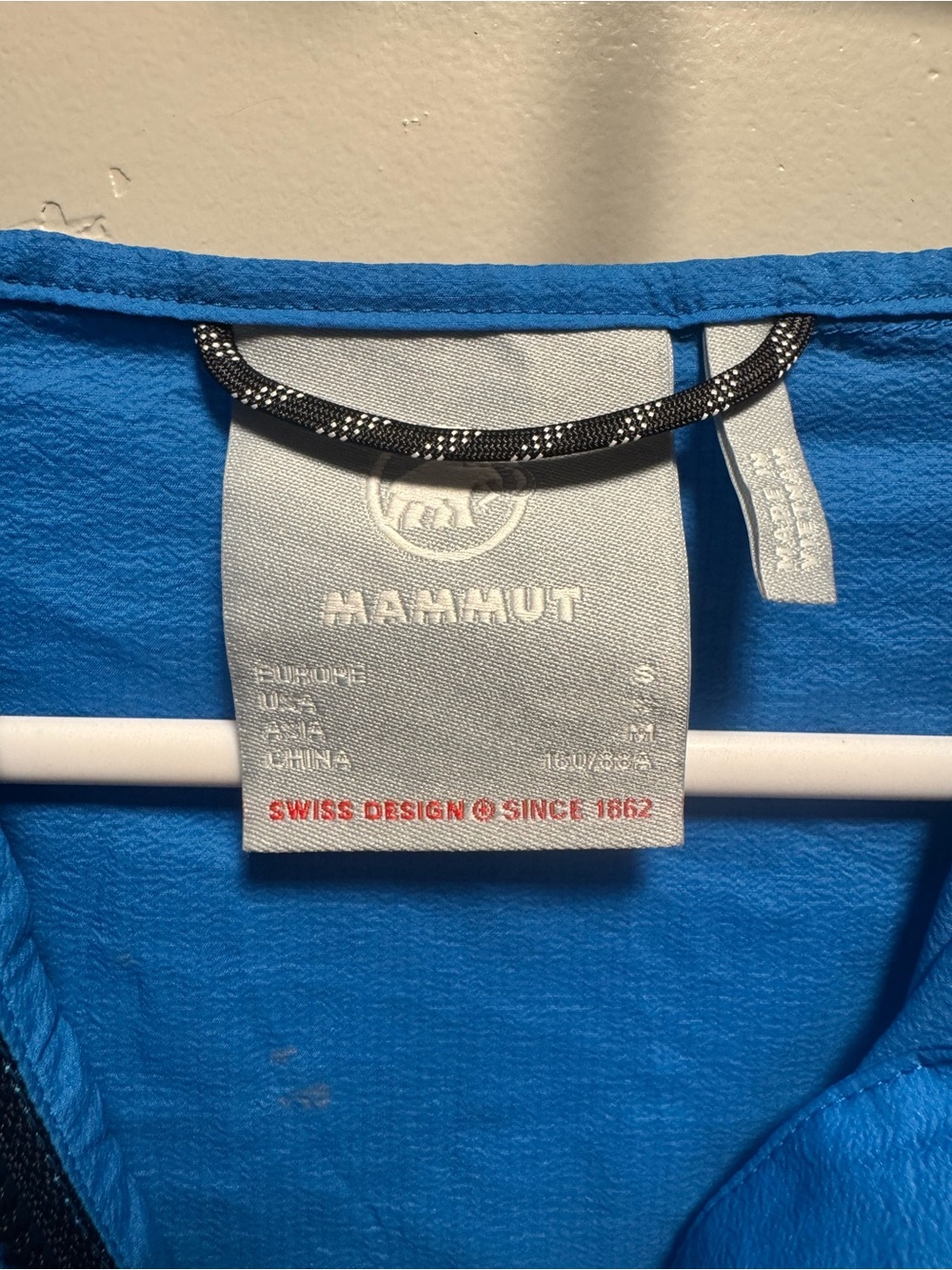 Aenergy WB Hooded Jacket Women - Picture 4 of 6